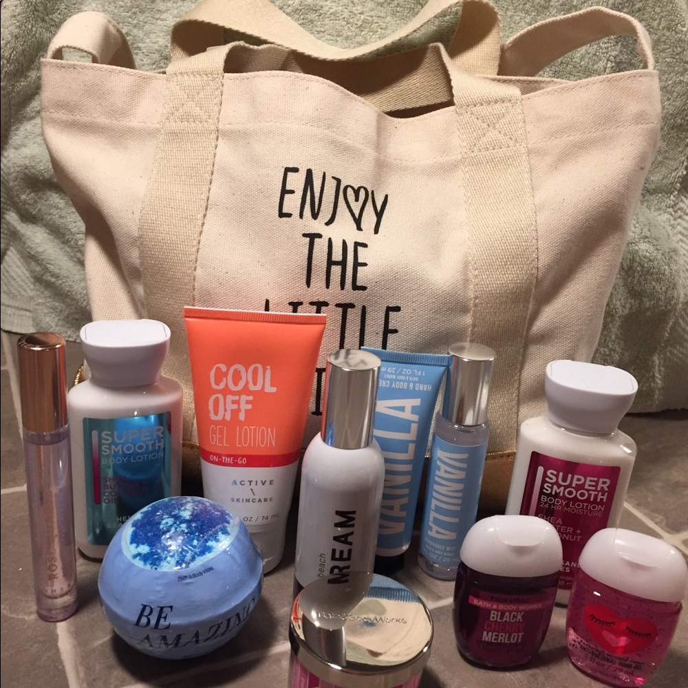 Bath and body works cute tote